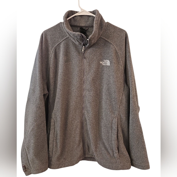 THE NORTH FACE MEN'S FULLZIP GREY FLEECE JACKET. NO SZ TAG. PLZ SEE MEASUREMENTS - Picture 1 of 14